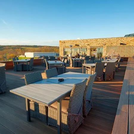Vinice Hnanice Hotel 4*