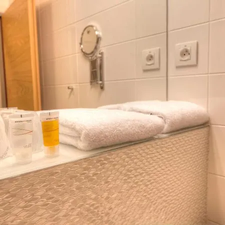 Vinice Hnanice Hotel 4*